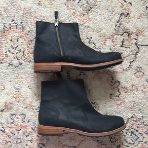 Olukai Koana II Black Leather Bootie